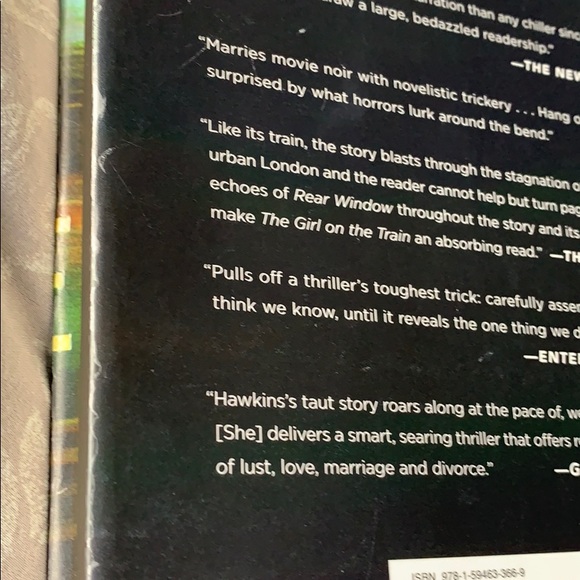 🔥3/$10 The Girl on the Train Paula Hawkins novel - Picture 11 of 11